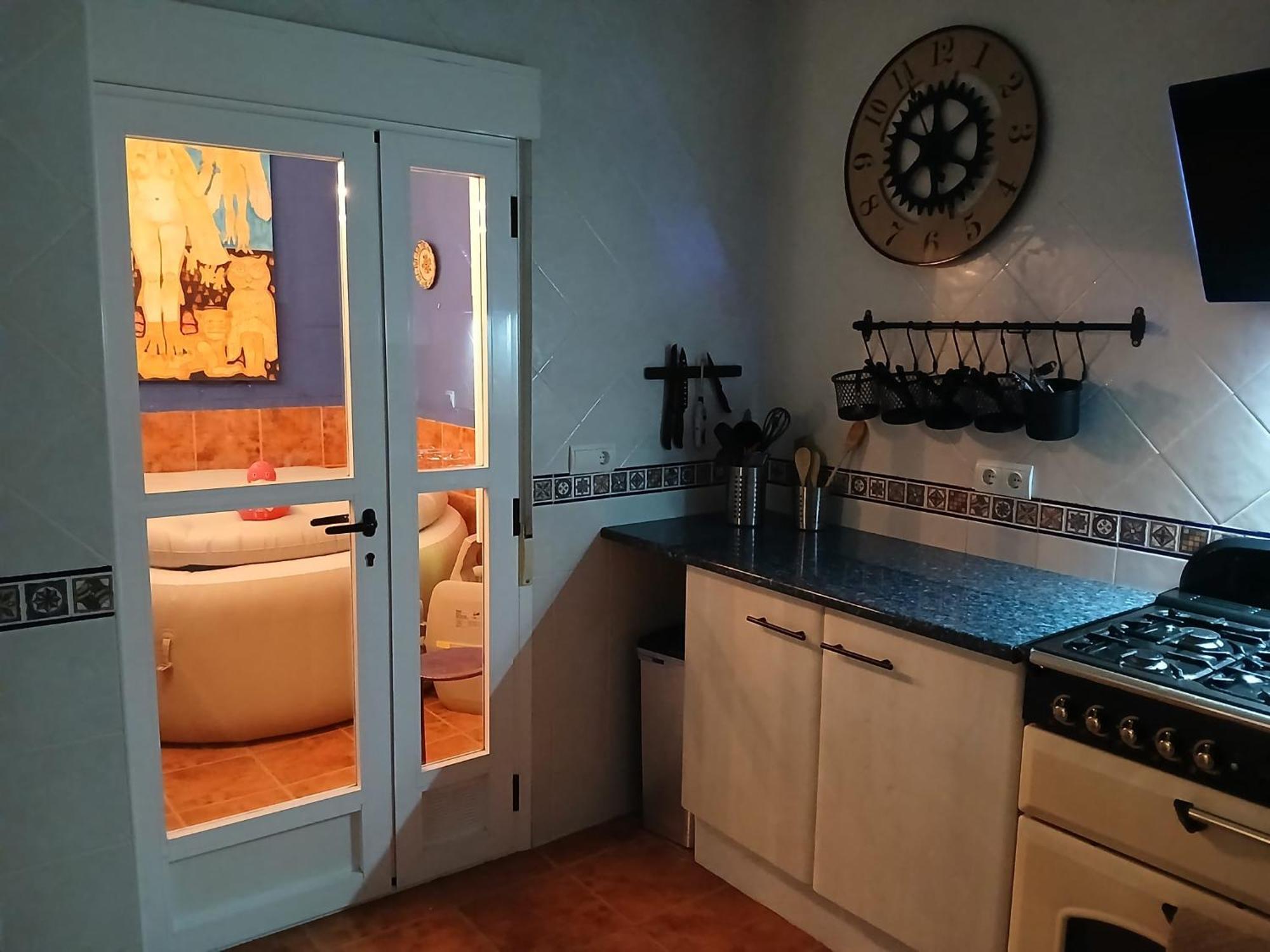 The Beach Hut With Lazy Spa Adra Exterior foto